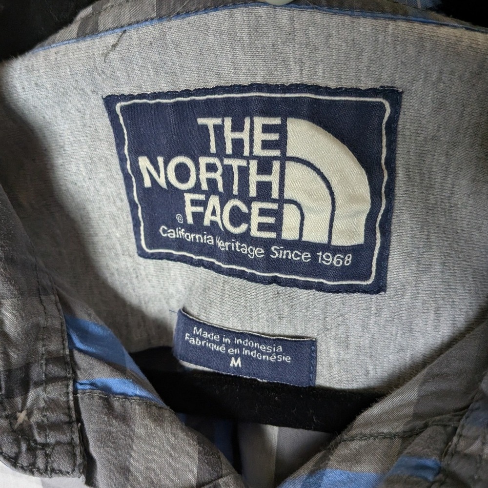 The North Face Men's Size M Blue Gray Plaid Button Front Casual Outdoor Shirt - Picture 4 of 7